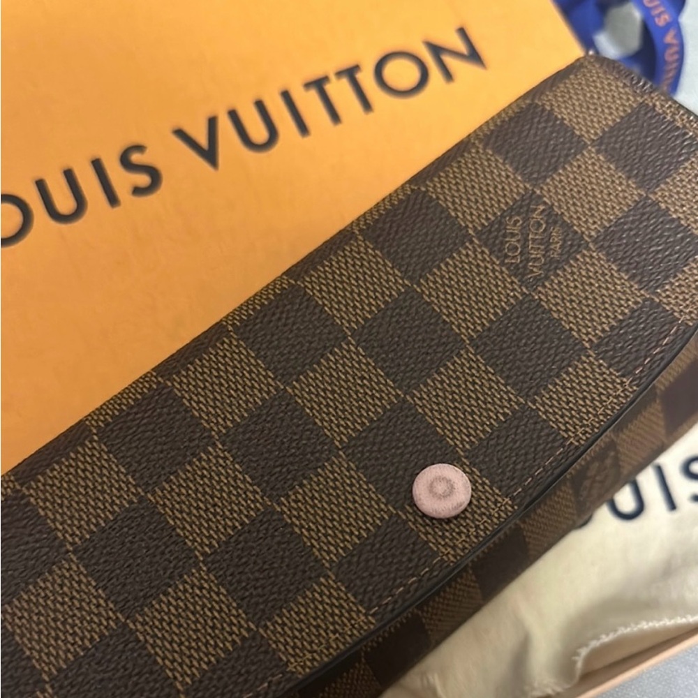 Louis Vuitton Damier Ebene Wallet - Picture 2 of 9